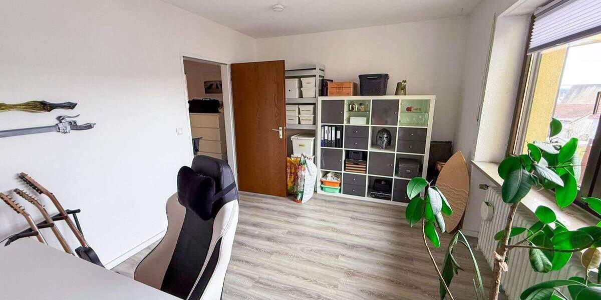 Etagenwohnung Tirschenreuth - 3 Zimmer, 87 m&sup2;, 660&euro; | Angebot:24855736