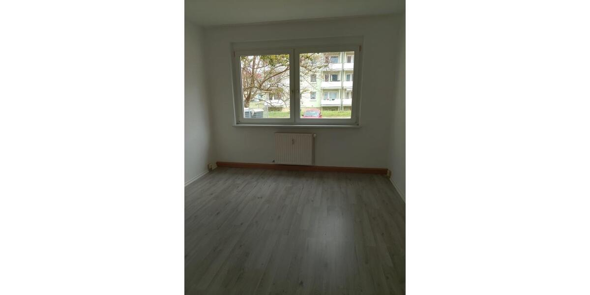 Erdgeschoßwohnung Ebeleben - 4 Zimmer, 86 m&sup2;, 430&euro; | Angebot:26670707