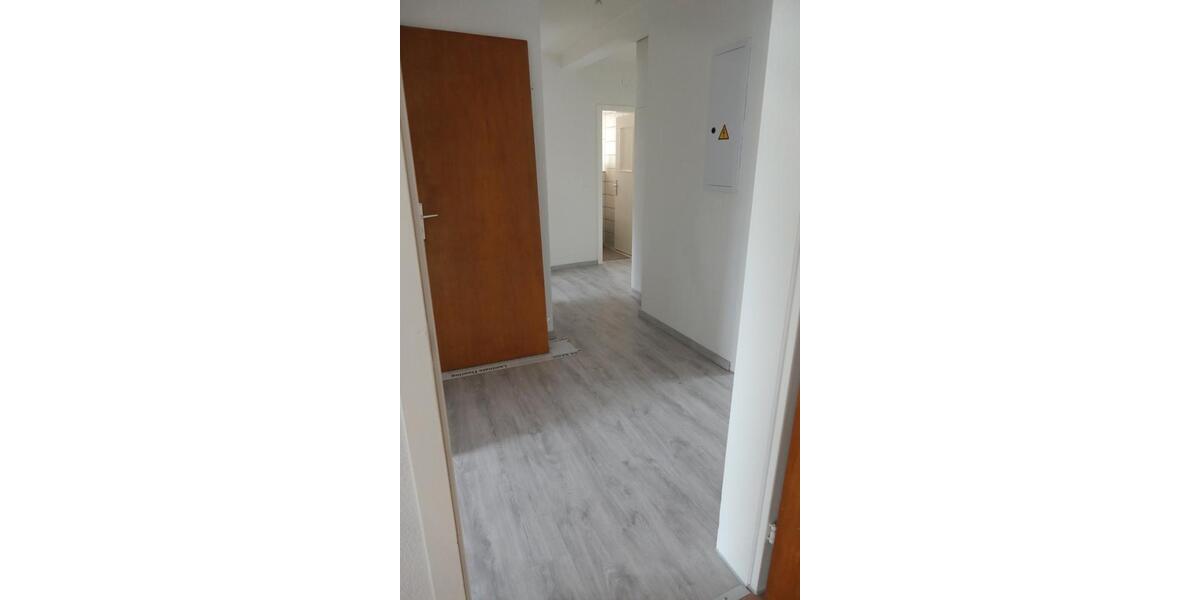 Erdgeschoßwohnung Münsingen - 3 Zimmer, 80 m&sup2;, 850&euro; | Angebot:26153650