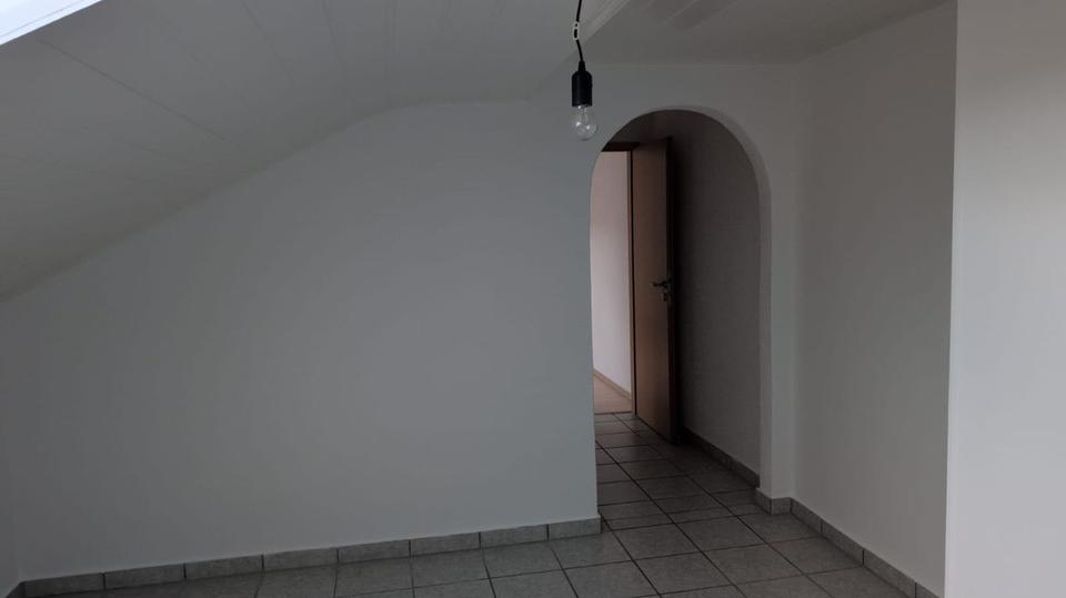 unsere schöne, moderne 3-Zi-DG-Wohnung mit großem Balkon 3 zimmer