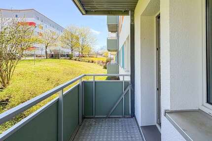 Wohnung Plauen Siedlung Neundorf - 2 Zimmer, 63 m&sup2;, 270&euro; | Angebot:26313611