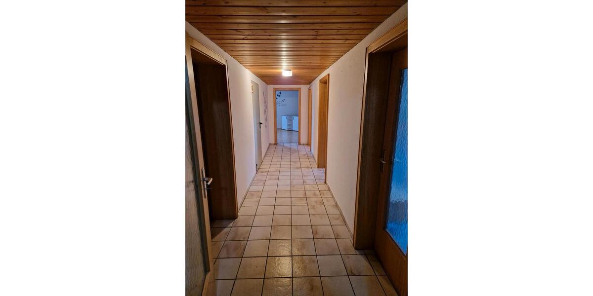 Etagenwohnung Bernried - 3 Zimmer, 100 m&sup2;, 500&euro; | Angebot:26004610