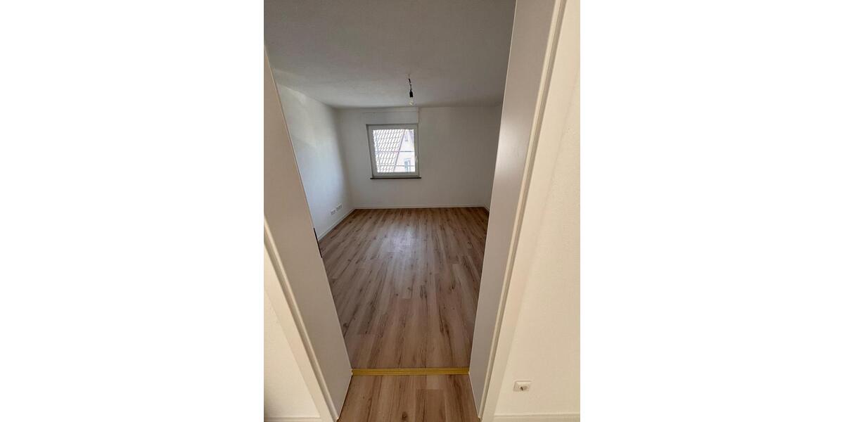 Erdgeschoßwohnung Allmersbach im Tal - 4 Zimmer, 87 m&sup2;, 1.200&euro; | Angebot:26381710