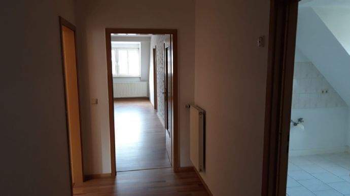 Etagenwohnung Leisnig - 4 Zimmer, 86 m&sup2;, 447&euro; | Angebot:25690651