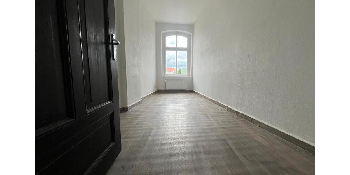 Etagenwohnung Frankfurt (Oder) - 5 Zimmer, 121 m&sup2;, 1.453&euro; | Angebot:24795058