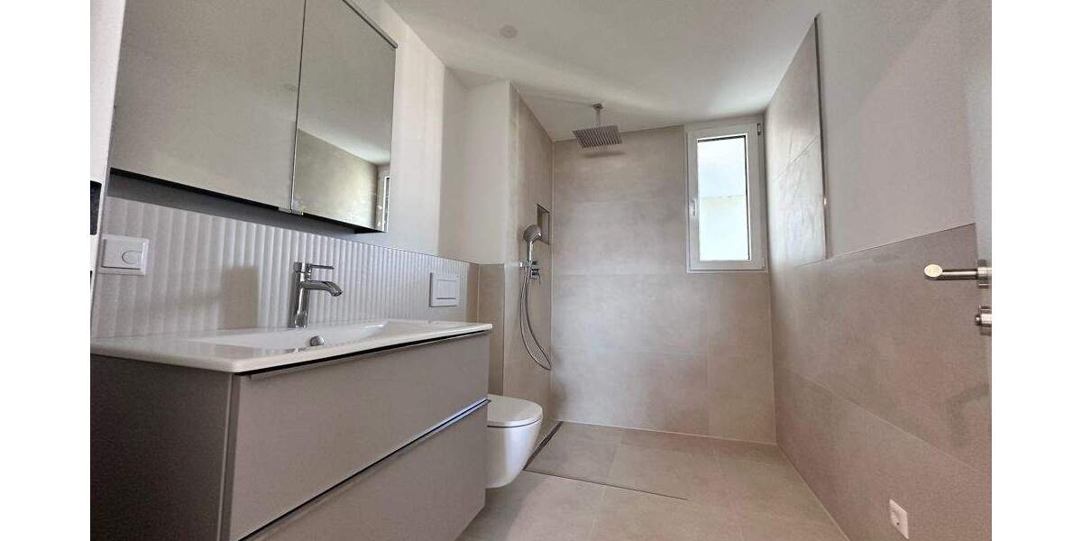 Etagenwohnung Friedrichshafen - 4 Zimmer, 106 m&sup2;, 1.420&euro; | Angebot:24155892