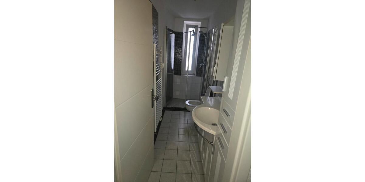 Etagenwohnung Essen Huttrop - 4 Zimmer, 85 m&sup2;, 880&euro; | Angebot:24737596