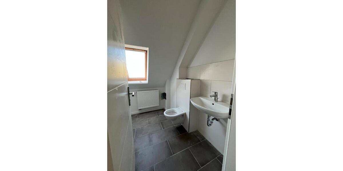 Dachgeschoßwohnung Stralsund - 3 Zimmer, 83 m&sup2;, 820&euro; | Angebot:26477490
