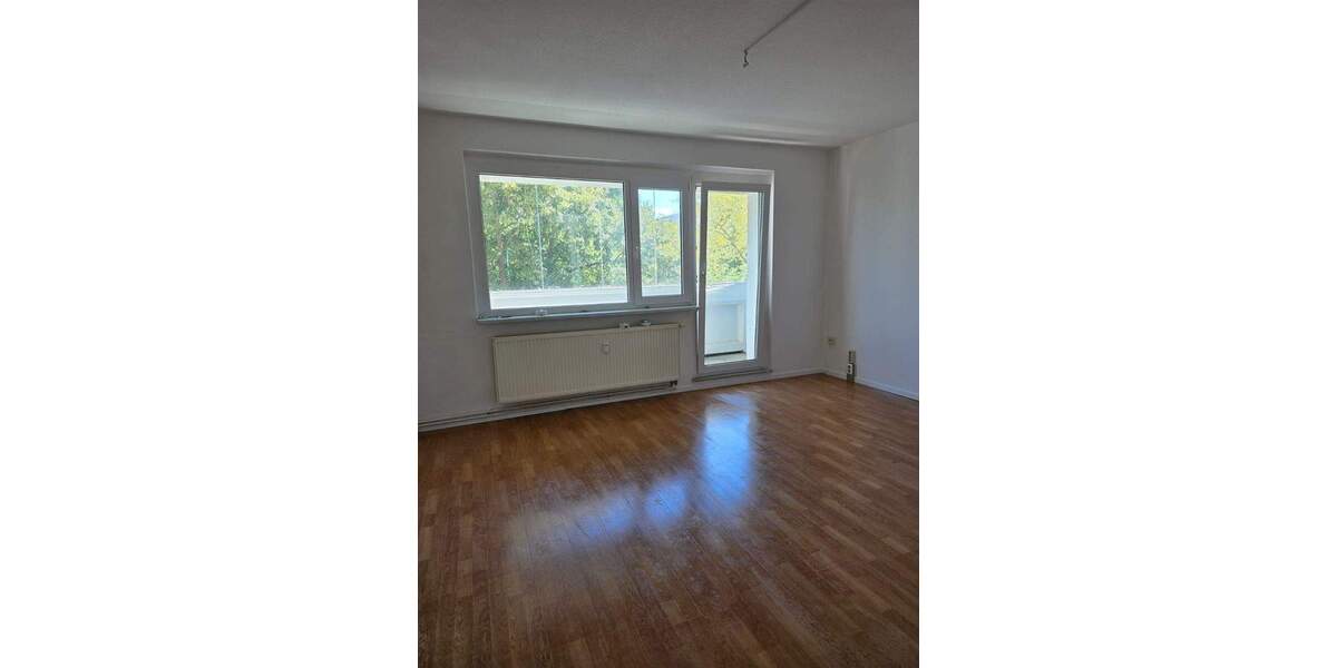 Etagenwohnung Neubrandenburg Oststadt - 4 Zimmer, 76 m&sup2;, 320&euro; | Angebot:24341953