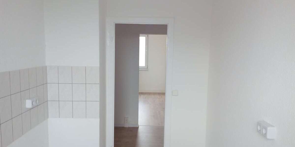 Neu, 5 Zimmer WG geeignet, frisch renoviert mit Balkon! 5 zimmer