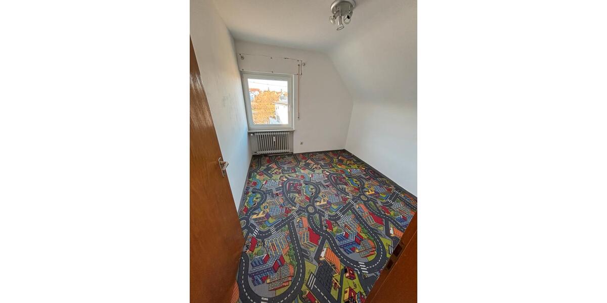 Dachgeschoßwohnung Heubach - 5 Zimmer, 100 m&sup2;, 1.230&euro; | Angebot:24688271