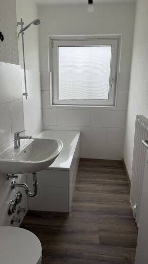 Frisch renovierte 3-Zimmer-Wohnung in Bremen Kattenturm