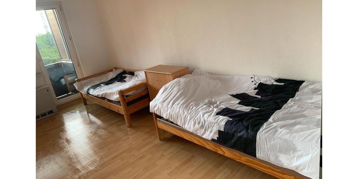Etagenwohnung Gelsenkirchen - 3 Zimmer, 100 m&sup2;, 15&euro; | Angebot:24599560