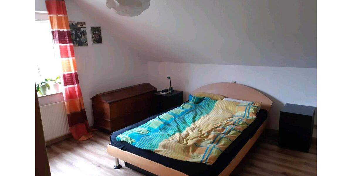 Dachgeschoßwohnung Olpe - 3 Zimmer, 74 m&sup2;, 590&euro; | Angebot:25223697