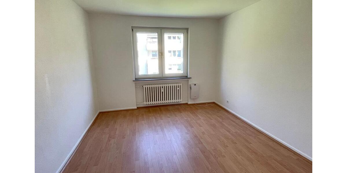 Etagenwohnung Hildesheim Bockfeld - 3 Zimmer, 70 m&sup2;, 670&euro; | Angebot:26073365