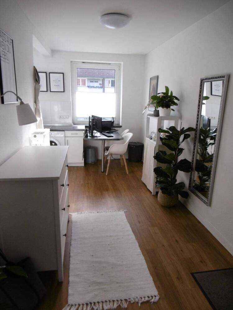 Bitte unsere Fragen beachten! HH-Horn, 2 Zimmer Wohnung mit Balkon