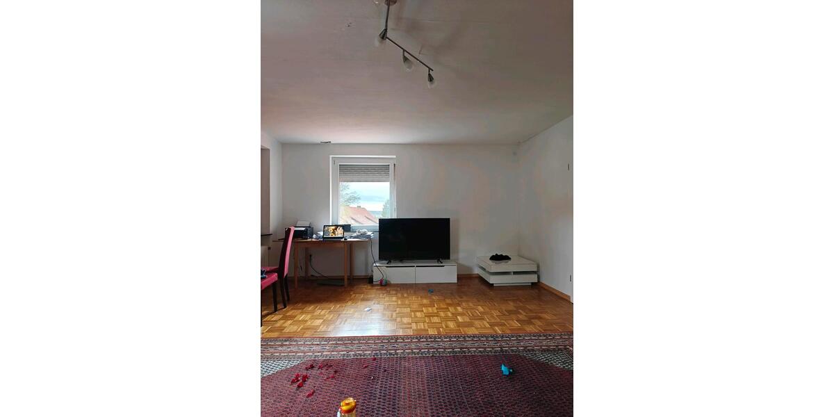 Etagenwohnung Scheinfeld - 4 Zimmer, 100 m&sup2;, 850&euro; | Angebot:26032291