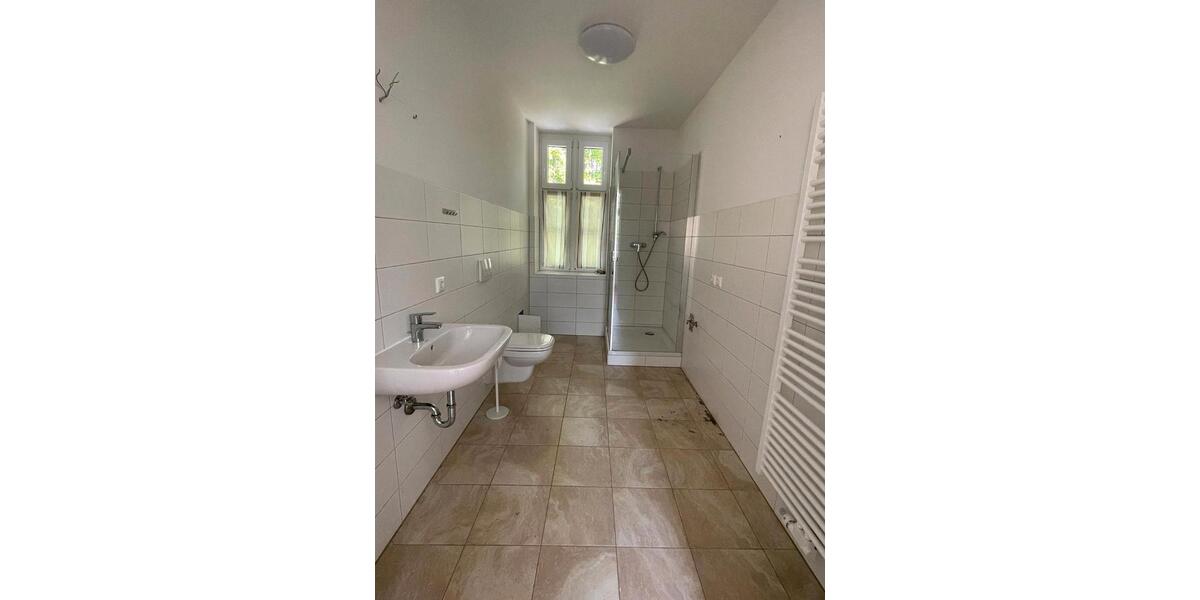 Etagenwohnung Waldheim - 5 Zimmer, 130 m&sup2;, 950&euro; | Angebot:24878692