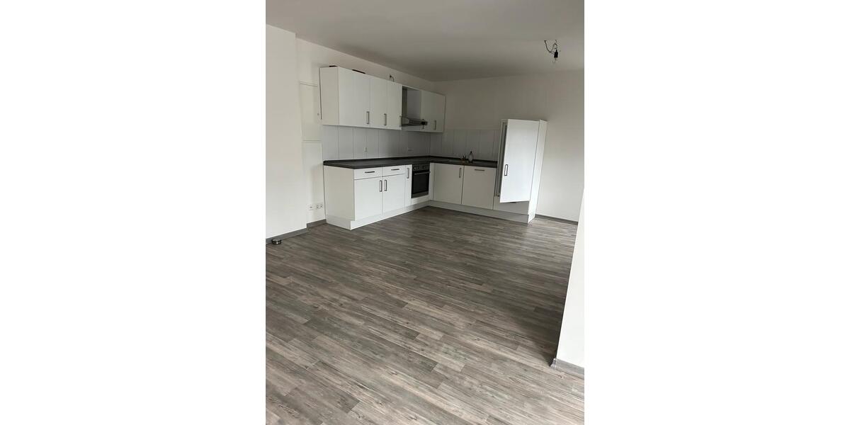 Schöne 3-Zimmer-Wohnung DG, Bachstraße 3, Plettenberg 3 zimmer