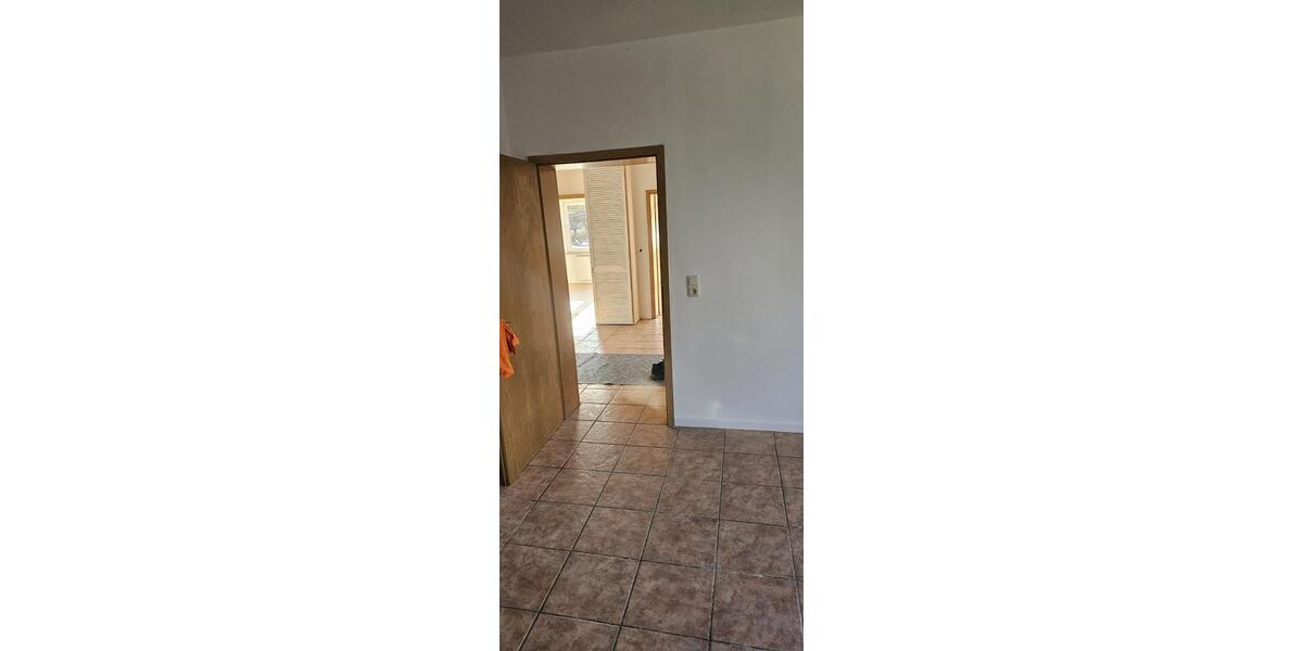 Erdgeschoßwohnung Bischofsheim - 3.5 Zimmer, 88 m&sup2;, 950&euro; | Angebot:25843142