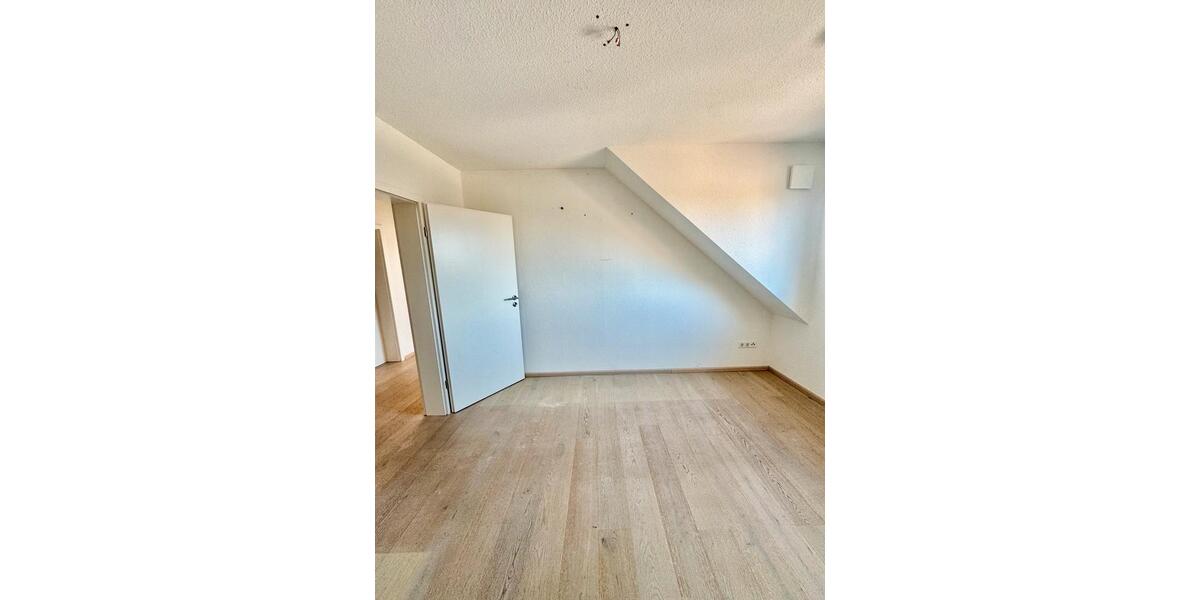 Dachgeschoßwohnung Bad Oeynhausen Rehme - 2 Zimmer, 80 m&sup2;, 820&euro; | Angebot:26297454