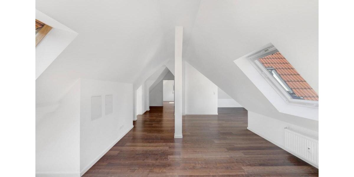 Dachgeschoßwohnung Esslingen am Neckar - 2.5 Zimmer, 49 m&sup2;, 800&euro; | Angebot:25989322