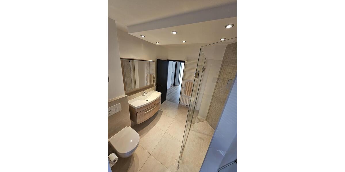 Etagenwohnung Wiesbaden Nordost - 2 Zimmer, 75 m&sup2;, 1.400&euro; | Angebot:24550310