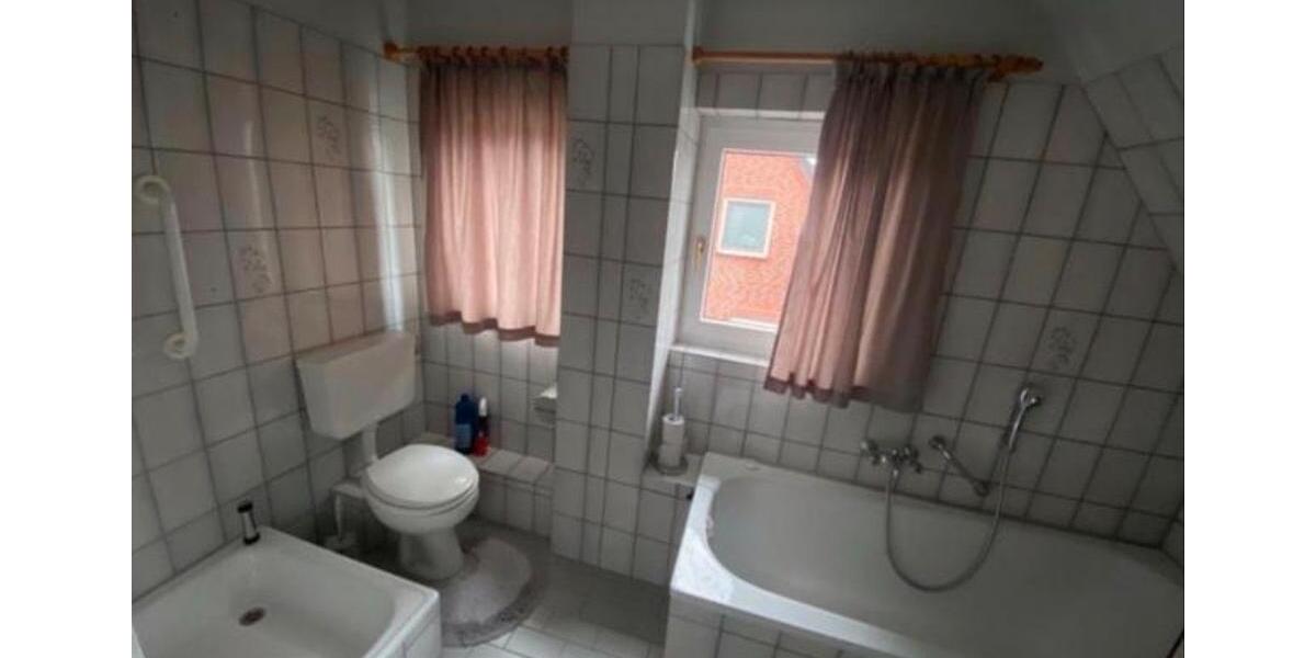 Etagenwohnung Ahrensburg - 3 Zimmer, 96 m&sup2;, 1.450&euro; | Angebot:26566626