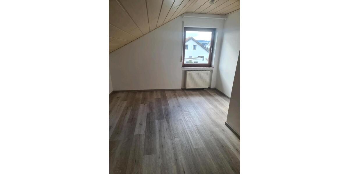 Dachgeschoßwohnung Winterlingen - 2 Zimmer, 60 m&sup2;, 700&euro; | Angebot:25945158