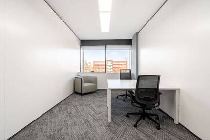All-inclusive-Zugang zu professionellen Büroräumen für 2 Personen in Regus Seestern zimmer