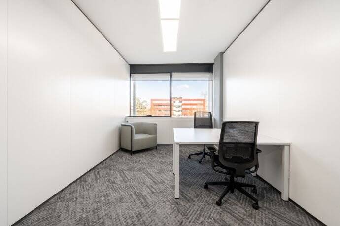 All-inclusive-Zugang zu professionellen Büroräumen für 2 Personen in Regus Seestern zimmer
