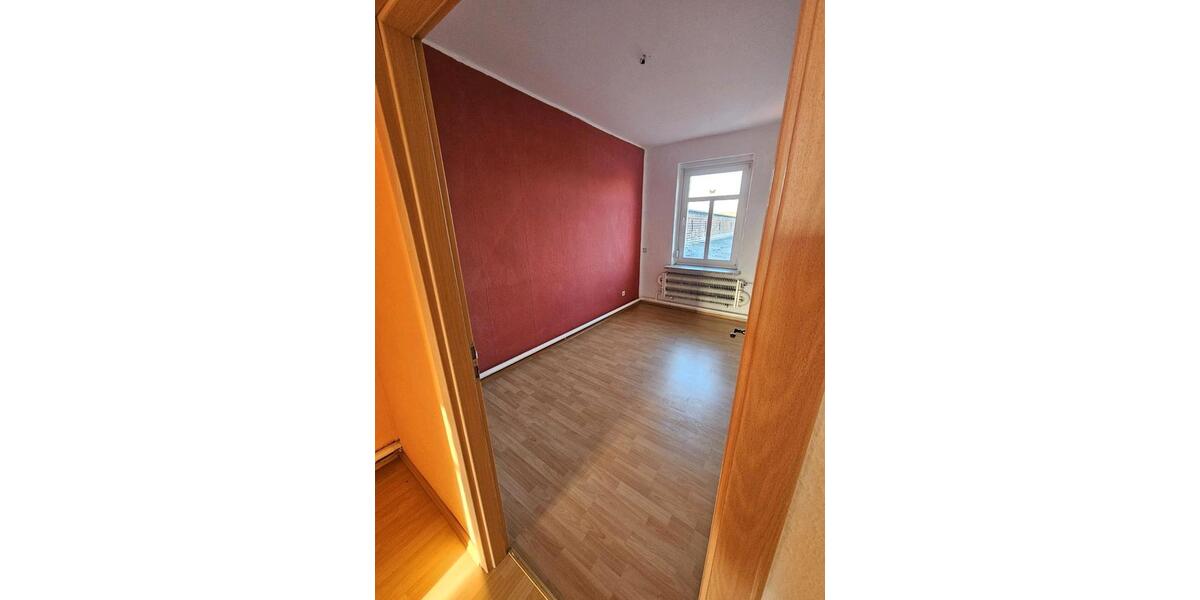 Etagenwohnung Tangerhütte - 4 Zimmer, 110 m&sup2;, 450&euro; | Angebot:26038896