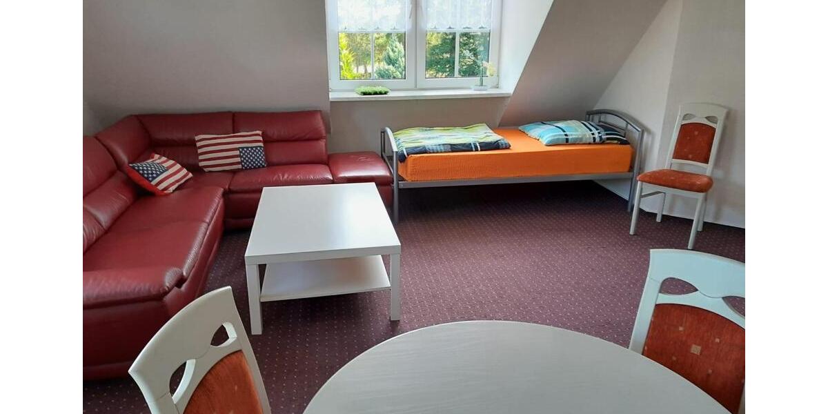 Etagenwohnung Bützow - 4 Zimmer, 100 m&sup2;, 130&euro; | Angebot:25923957