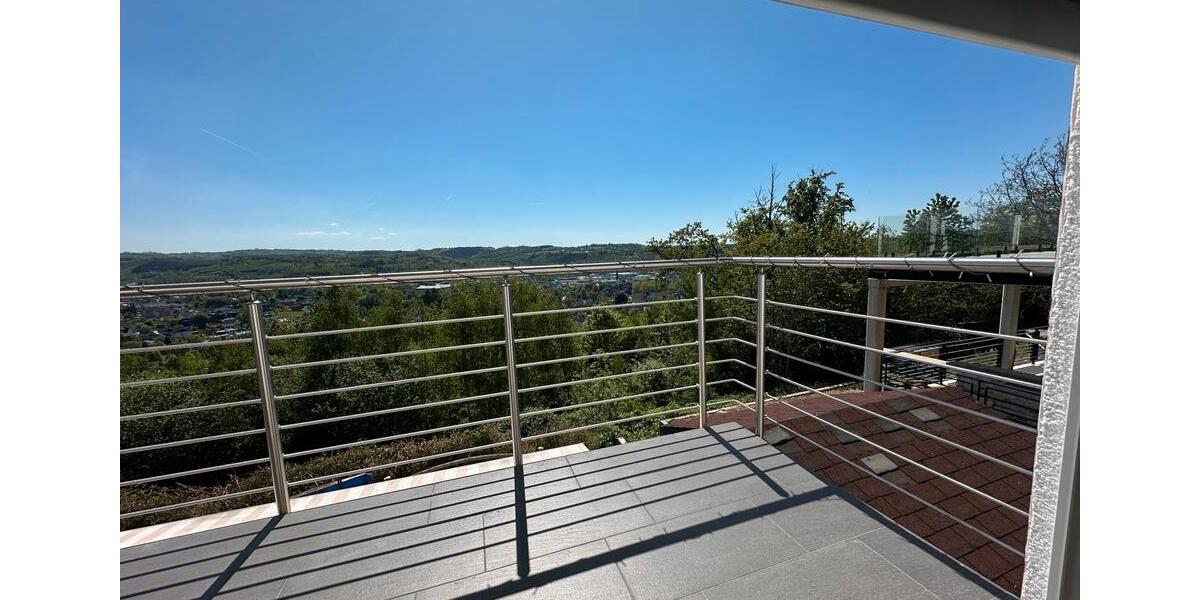 Einfamilienhaus Bergneustadt - 5 Zimmer, 180 m&sup2;, 1.700&euro; | Angebot:25998375