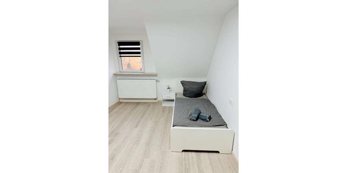 Wohnen auf Zeit Kitzingen - 5 Zimmer, 130 m&sup2;, 20&euro; | Angebot:25722306