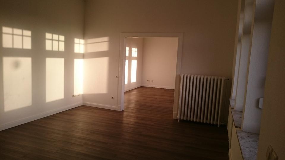 Etagenwohnung Varel - 5 Zimmer, 130 m&sup2;, 950&euro; | Angebot:24570529