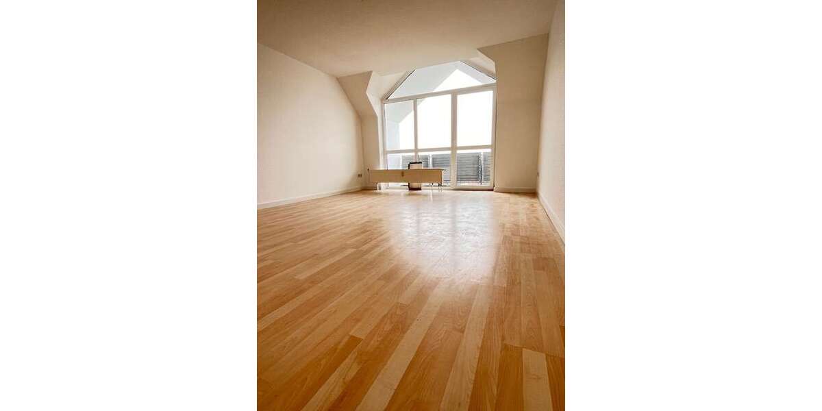 Etagenwohnung Neuburg - 3 Zimmer, 65 m&sup2;, 430&euro; | Angebot:25895810