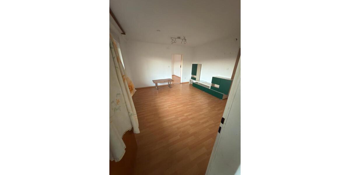 Wohnung zur Nachmiete abzugeben 1 zimmer