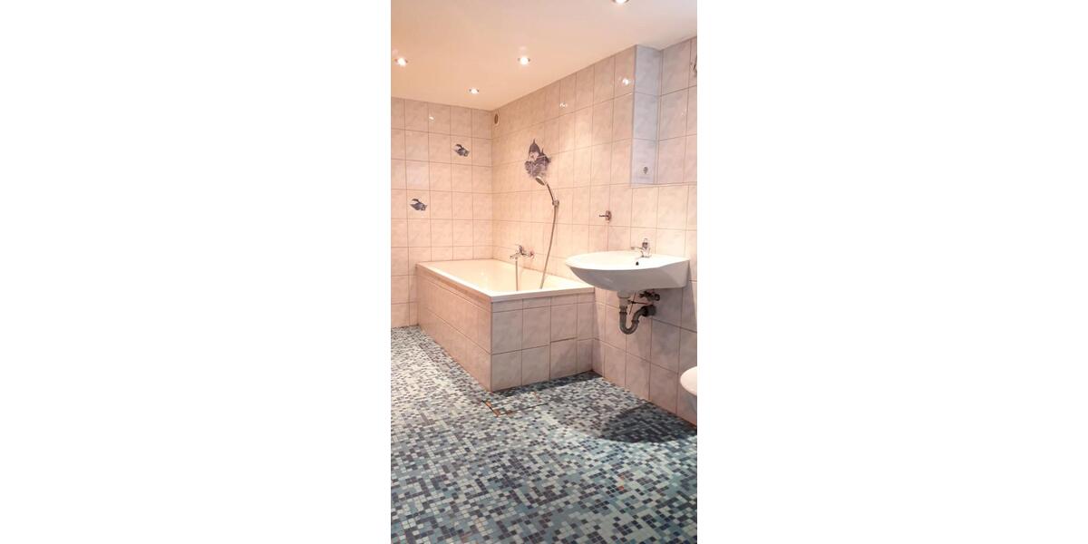 Einfamilienhaus Bad Lauchstädt - 3.5 Zimmer, 100 m&sup2;, 990&euro; | Angebot:26594402