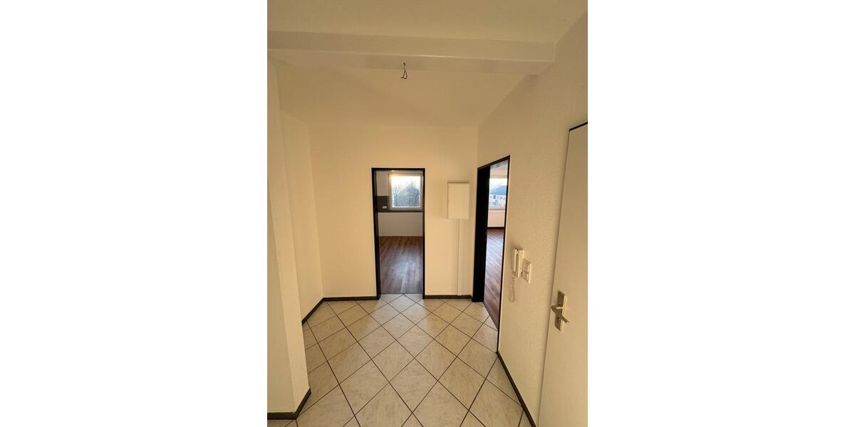 Etagenwohnung Nordenham - 4 Zimmer, 91 m&sup2;, 890&euro; | Angebot:25837175