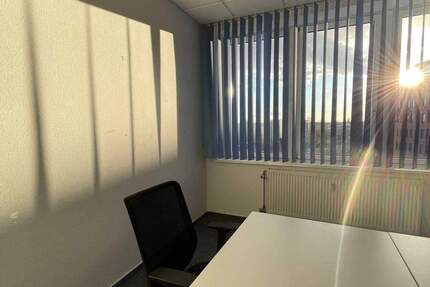 Modernes Büro mit Dachterrasse in Reinickendorf - All-in-Miete zimmer