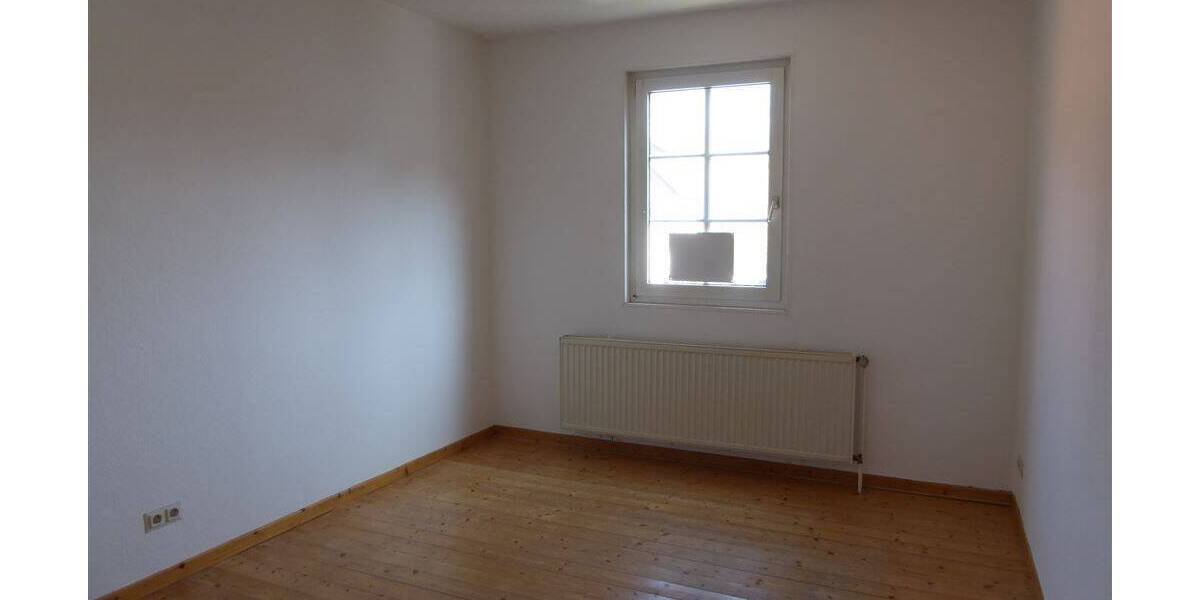 Etagenwohnung Nieheim - 3 Zimmer, 73 m&sup2;, 400&euro; | Angebot:26028659