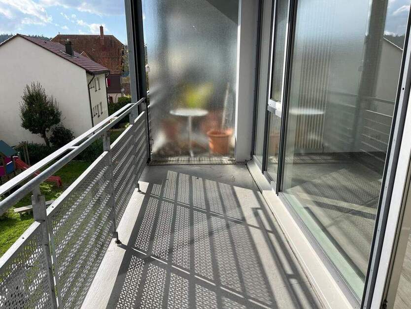Schöne, helle 3-Zimmer-Wohnung mit Balkon in zentraler Lage 3 zimmer