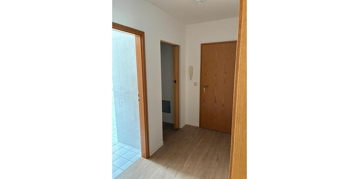 Etagenwohnung Forst (Lausitz) - 2 Zimmer, 64 m&sup2;, 400&euro; | Angebot:26545686