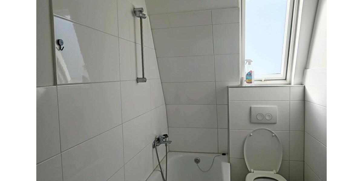 Dachgeschoßwohnung Gelsenkirchen Gelsenkirchen-Mitte - 3 Zimmer, 68 m&sup2;, 493&euro; | Angebot:24831847