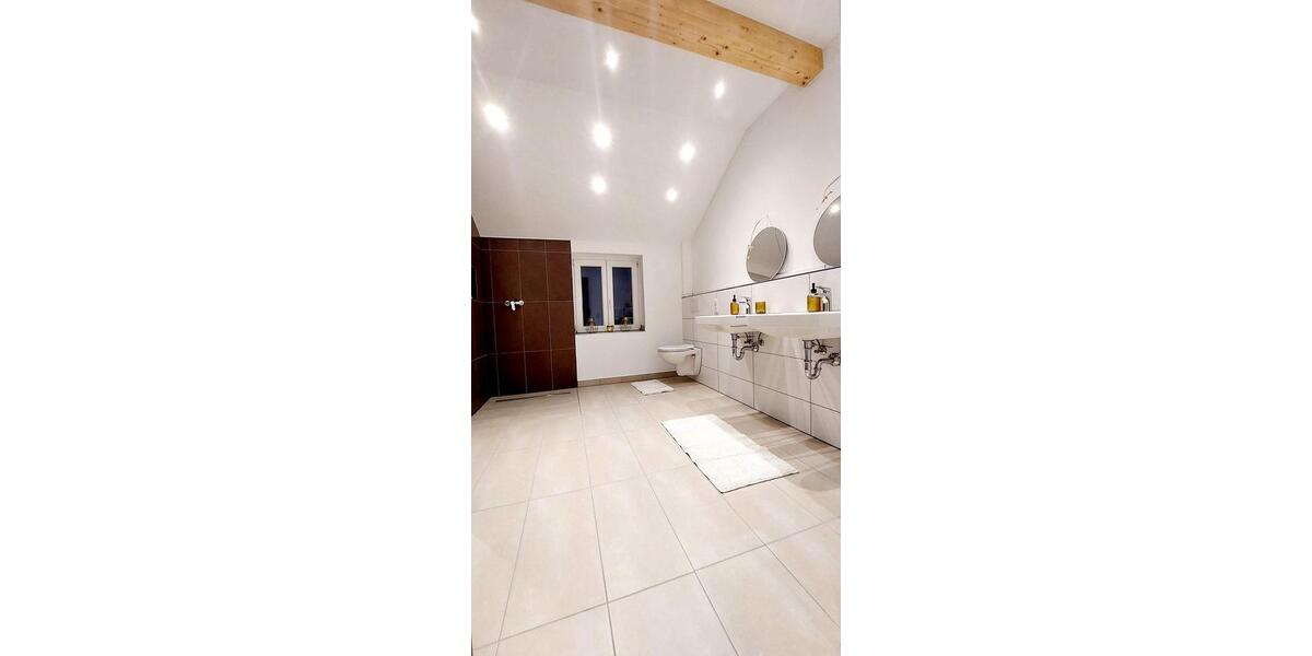 Etagenwohnung Göppingen Bruckwasen - 4 Zimmer, 130 m&sup2;, 1.430&euro; | Angebot:24625253