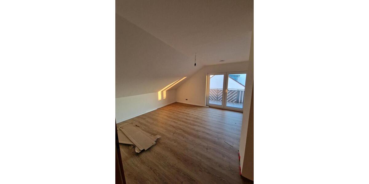 Dachgeschoßwohnung Geroda - 4.5 Zimmer, 124 m&sup2;, 850&euro; | Angebot:25537200