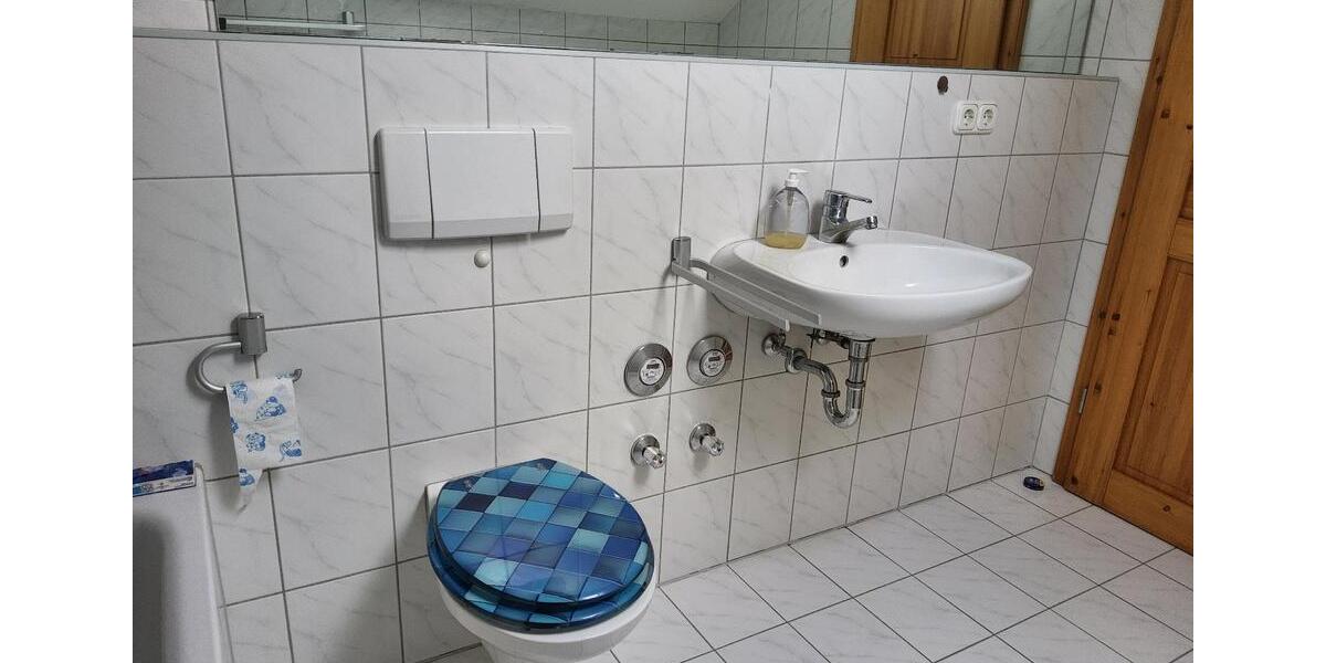 Dachgeschoßwohnung Bayerbach - 2 Zimmer, 69 m&sup2;, 490&euro; | Angebot:24768349