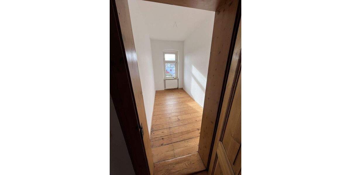 Etagenwohnung Naumburg Siedlungsviertel - 4 Zimmer, 96 m&sup2;, 610&euro; | Angebot:24974687