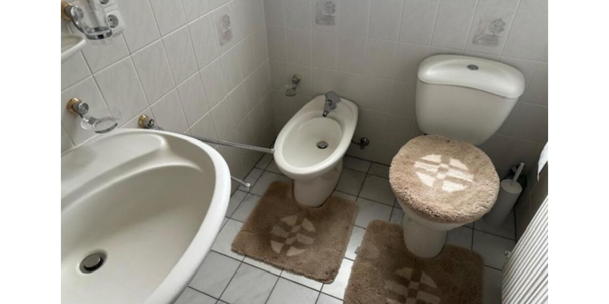 Etagenwohnung Bodenwerder - 1 Zimmer, 90 m&sup2;, 16&euro; | Angebot:20190672